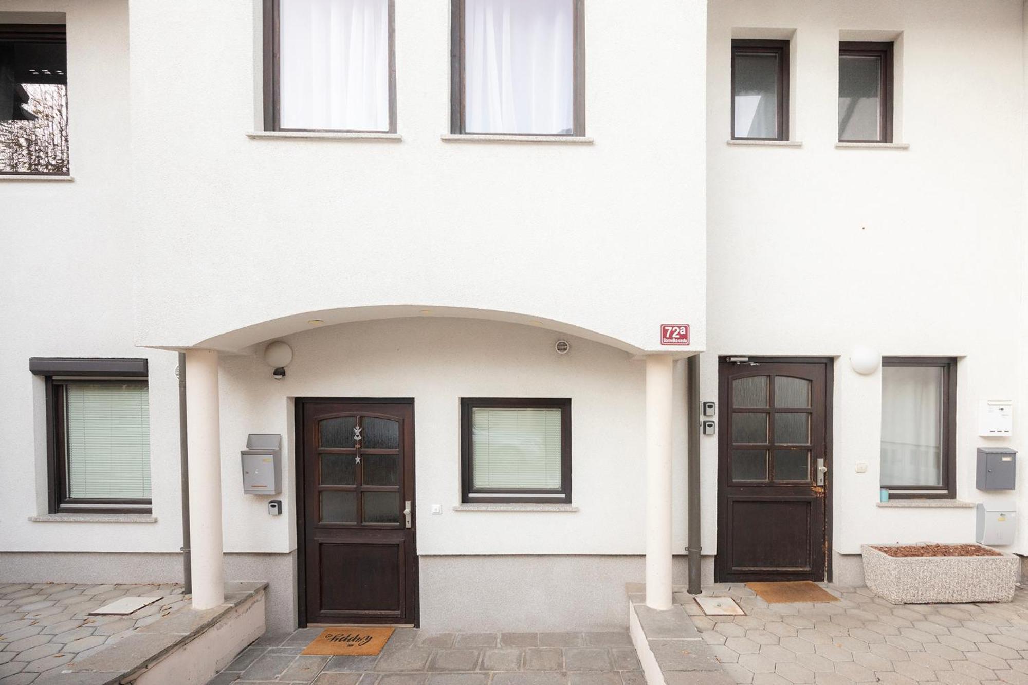 Apartmaji Anze 克拉尼斯卡戈拉 外观 照片